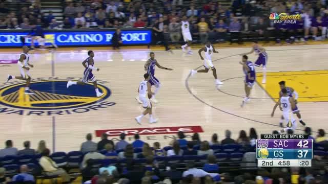 Golden State Warriors meraih kemenangan atas Sacramento Kings dengan skor 117-106.