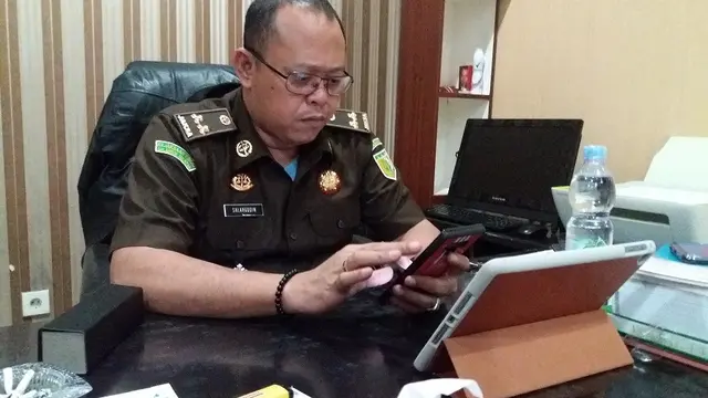 Kejati Sulsel tetapkan dua orang tersangka dalam kasus dugaan korupsi lampu jalan di Sulbar (Liputan6.com/ Eka Hakim)