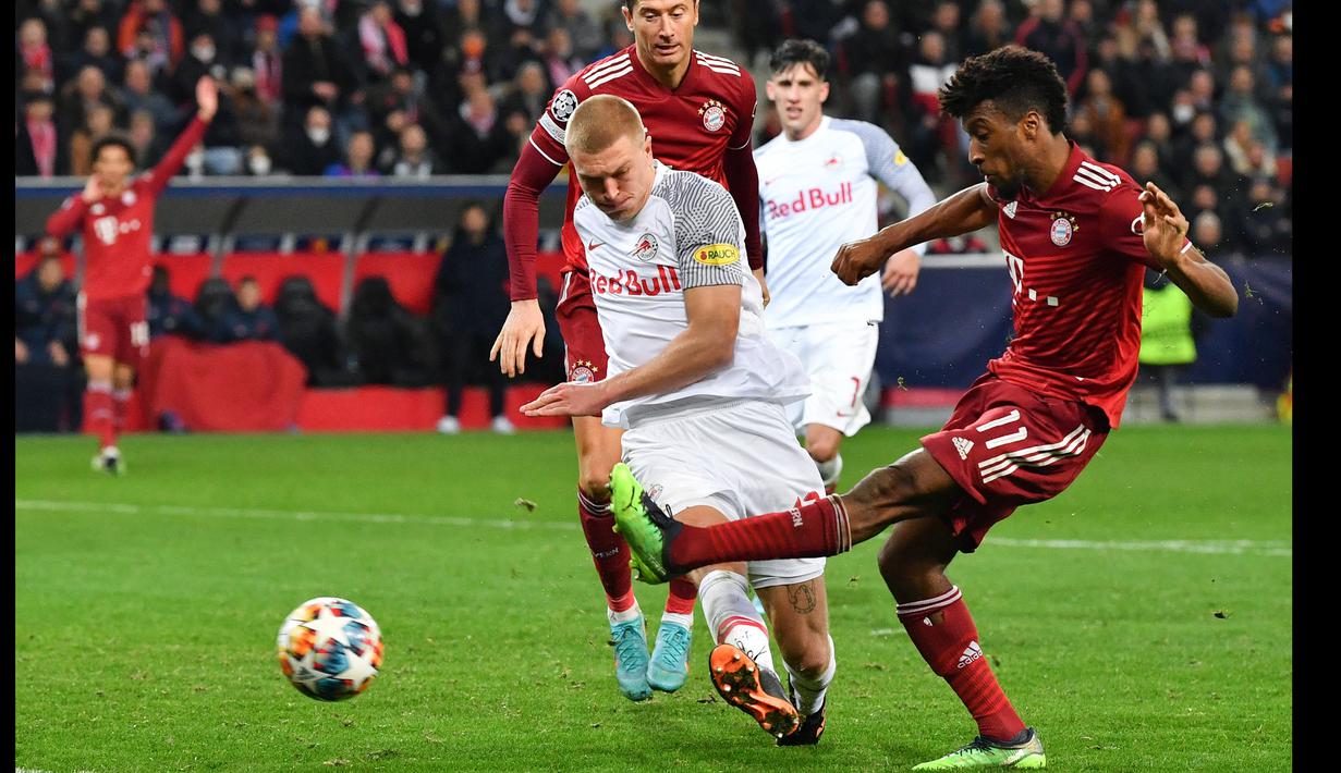 Benar saja, kemenangan RB Salzburg yang di depan mata harus sirna usai Kingsley Coman berhasil menyamakan kedudukan di menit-menit tambahan babak kedua. Pertandingan pun ditutup dengan skor imbang 1-1. (AFP/Kerstin Joensson)