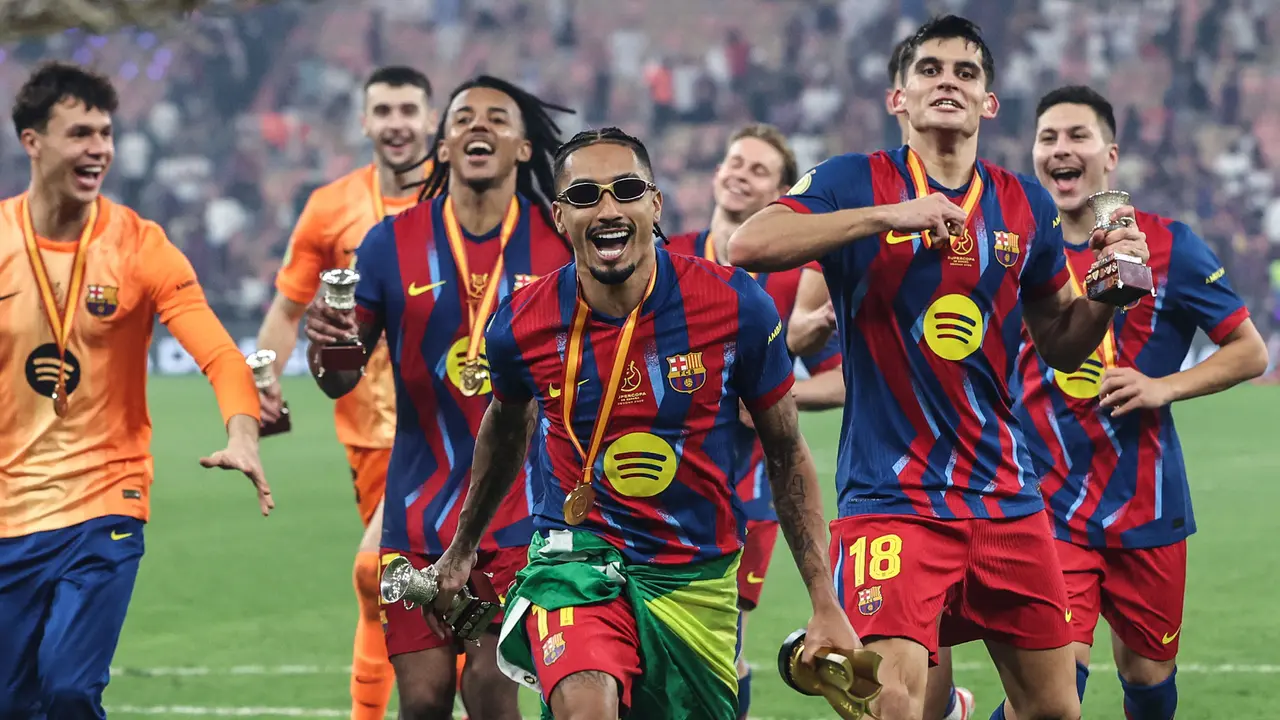Foto: Penampilan Gemilang Raphinha Bawa Barcelona Tumbangkan Real Madrid dan Kunci Gelar Juara Piala Super Spanyol 2026