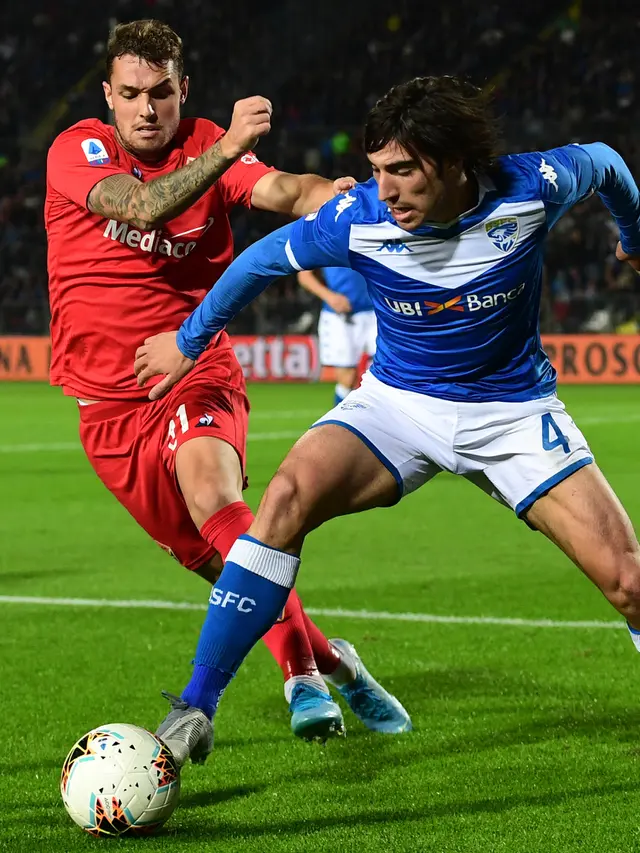 AC Milan Resmi Boyong Gelandang Muda Sandro Tonali