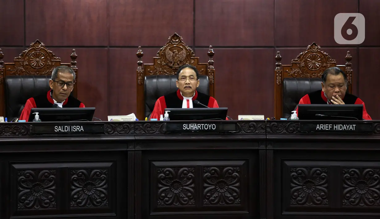 Mereka juga meminta MK memutuskan pemungutan suara ulang di seluruh wilayah Indonesia. (Liputan6.com/Angga Yuniar)