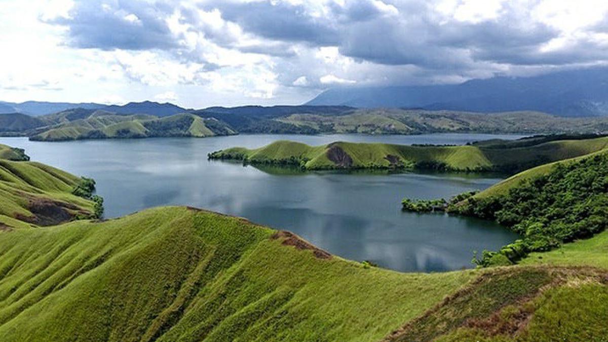 Danau Sentani: Festival Budaya yang Memikat Hati

