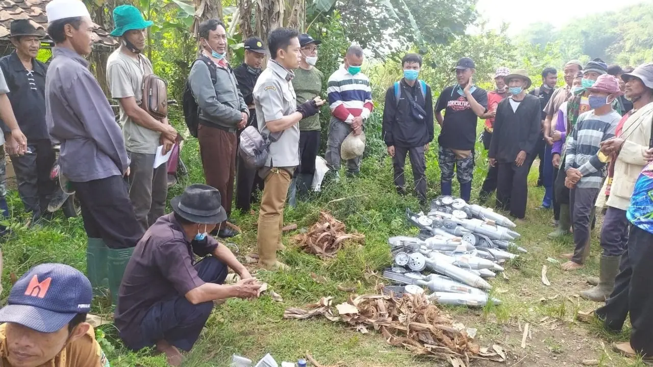 Amankan Hasil Produksi Pertanian, Kementan Respon Cepat Kawal Petani Purwakarta Kendalikan Tikus