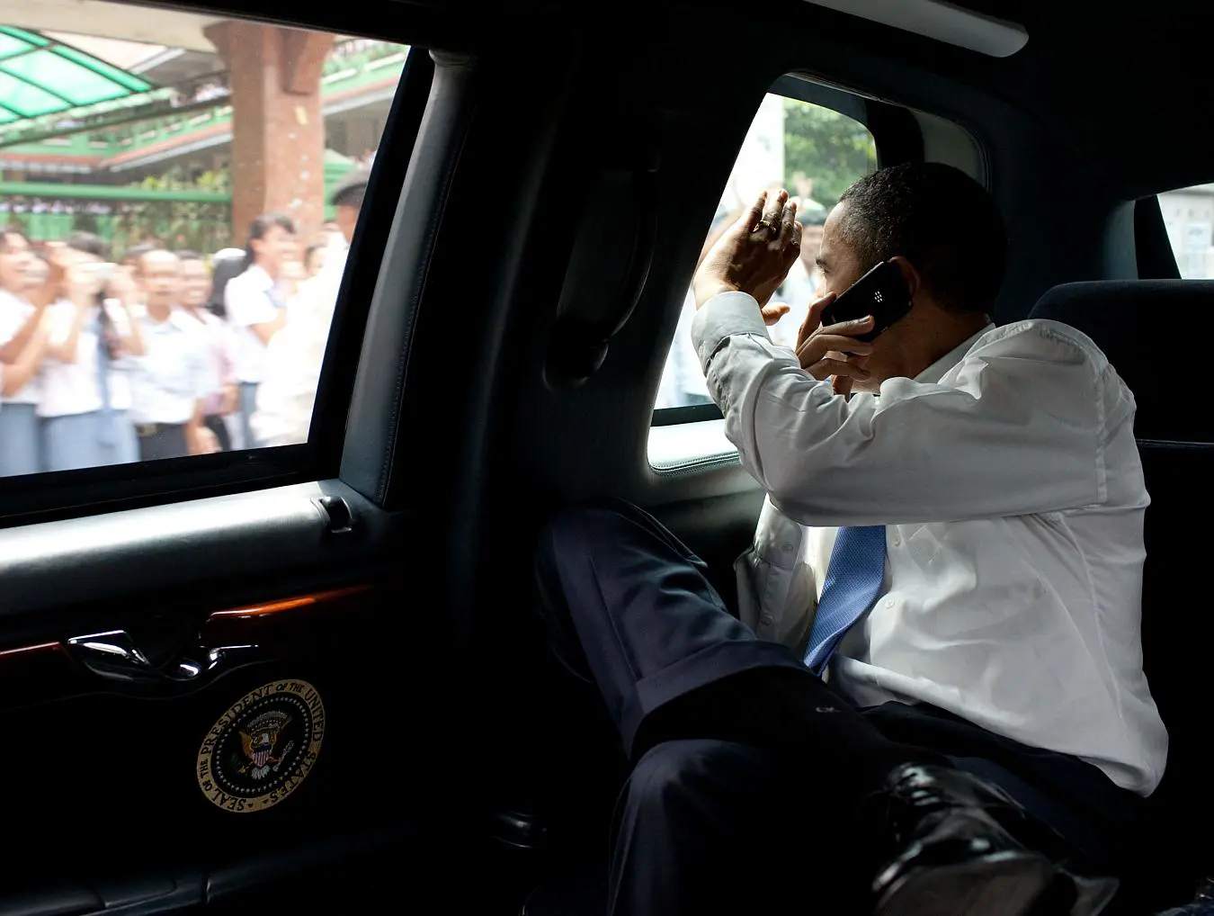 Demi keamanan, Barack Obama menjadi pengguna setia smartphone besutan BlackBerry.