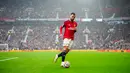 Memasuki babak kedua, Manchester United langsung berinisiatif menyerang. Setelah melakukan berbagai percobaan, Manchester United tak mampu mencetak gol balasan ke gawang Crystal Palace. Pertandingan pun berakhir dengan skor tetap 1-0 untuk kemenangan Crystal Palace. (AP Photo/Jon Super)