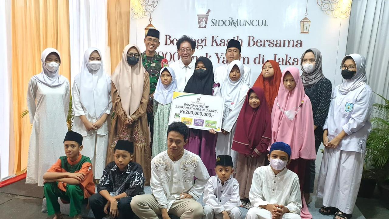 Sido Muncul Berbagi Kasih, Salurkan Rp200 Juta untuk 1000 Anak Yatim di Jakarta