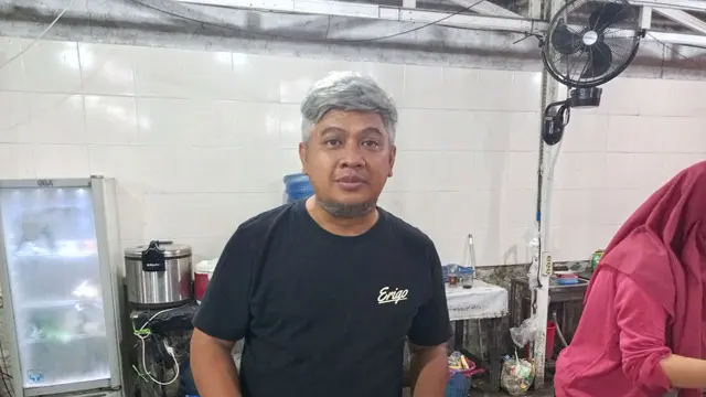 Warung Makan di Jogja Berbagi Makanan untuk Para Perantau dari Sumatera