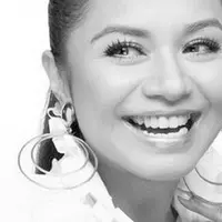 Ruth Sahanaya adalah seorang penyanyi Indonesia dan dianggap sebagai salah satu diva Indonesia bersama Krisdayanti dan Titi Dwijayati. (via youtube.com)