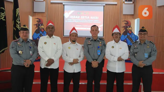3 napiter yang merupakan mantan petinggi FPI Sulsel berikrar setia kepada NKRI (Liputan6.com/Fauzan)