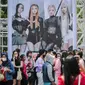 Fans mulai mengantre untuk menyaksikan Konser BLACKPINK di Stadion Utama Gelora Bung Karno (SUGBK), Jakarta, Sabtu (11/3/2023). Konser bertajuk "Born Pink" tersebut digelar dari selama 2 hari pada 11 - 12 Maret 2023. (Liputan6.com/Faizal Fanani)