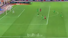 Berita video Oscar ikut merayakan gol indah bintang muda Shanghai SIPG, Wei Shihao, di Liga Super China pada 27 Mei 2017.