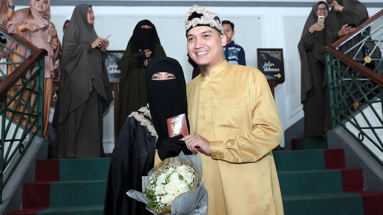 [Bintang] Pernikahan Egi John