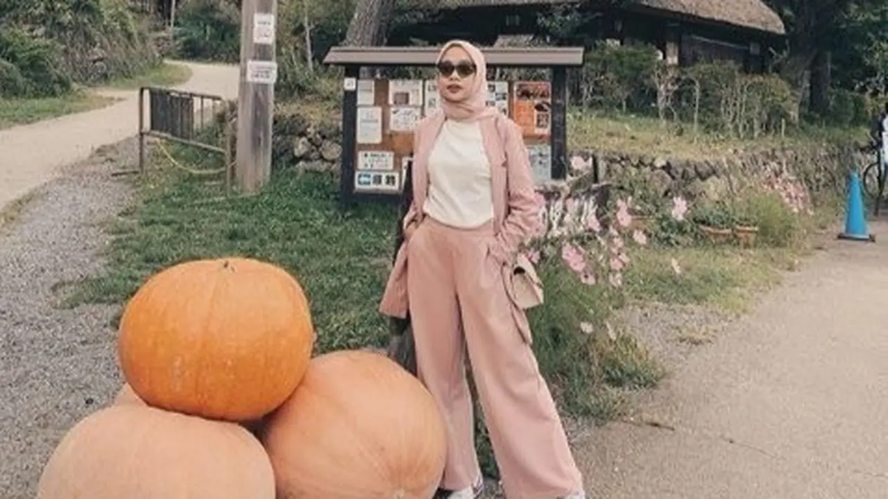 Selebgram hijabers asal Bogor Elsya Sandria