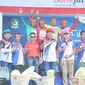 Amir Kolahdouzhagh yang memenangkan etape ketiga Internasional Tour de Banyuwangi Ijen (ITdBI) 2017, Jumat (29/9/2017). (Liputan6.com/Dian Kurniawan)