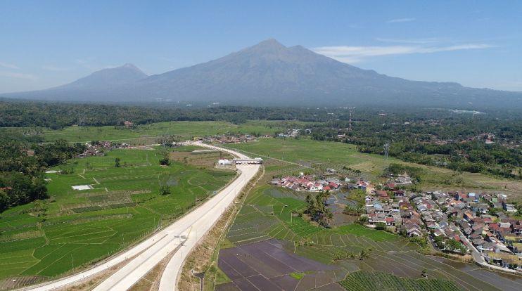 Indahnya Pemandangan Tol Bawen-Salatiga yang Diresmikan ...