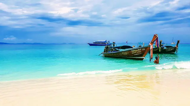 Antusias Turis dengan Penerbangan Gratis dan Mendapatkan Hadiah Rp35 Miliar