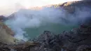 Panorama keindahan kawah Gunung Ijen, Jawa Timur, (20/10/2014). (Liputan6.com/Helmi Fithriansyah)