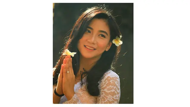 6 Potret Terbaru Banadhi Kurnia, Mantan Personel Cherrybelle yang Makin Memesona