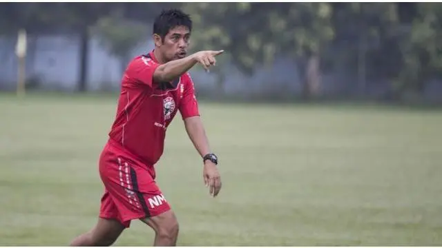 Nilmaizar Pimpin Latihan Semen Padang Jelang Final PJS