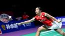 Tunggal putri Indonesia, Gregoria Mariska Tunjung berusaha mengembalikan bola saat menghadapi wakil Korea Selatan, Sim Yu-jin pada partai pertama semifinal Piala Uber 2024 antara Indonesia menghadapi Korea Selatan di Hi-Tech Zone Sports Centre Gymnasium, Chengdu, China, Sabtu (4/5/2024). (AFP/Wang Zhao)