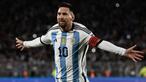Selebrasi pemain Timnas Argentina, Lionel Messi, saat melawan Timnas Ekuador dalam pertandingan Kualifikasi Piala Dunia 2026 zona CONMEBOL yang berlangsung di Mas Monumental stadium, Buenos Aires, Jumat (8/9/2023) pagi WIB. Tim Tango berhasil menang tipis 1-0 lewat gol semata wayang Lionel Messi. (AFP/Juan Mabromata)