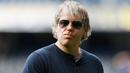 Todd Boehly juga menempatkan dirinya masuk dalam jajaran bos klub sepak bola kaya raya di dunia. Pemilik baru Chelsea ini memiliki kekayaan sebesar 10,86 miliar pounds atau setara Rp195,6 triliun. (AFP/Glyn Kirk)