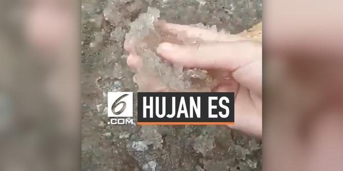 VIDEO: Hujan Es Turun di Tengah Kabut Asap Riau
