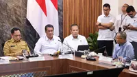 Menteri Pertanian (Mentan) Andi Amran Sulaiman dalam Rapat Koordinasi Terbatas (Rakortas) Pangan di Kementerian Koordinator Bidang Pangan, Jakarta, Senin (26/10/2026). Foto: Kementan
