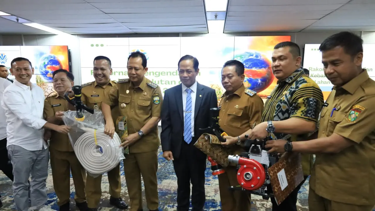 Menteri LH/Kepala BPLH atau Menteri Lingkungan Hidup/Kepala Badan Pengendalian Lingkungan Hidup Hanif Faisol Nurofiq.
