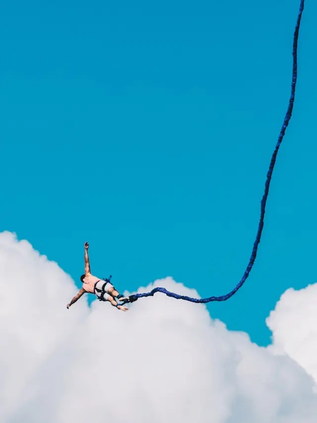 Ilustrasi Bungee Jumping