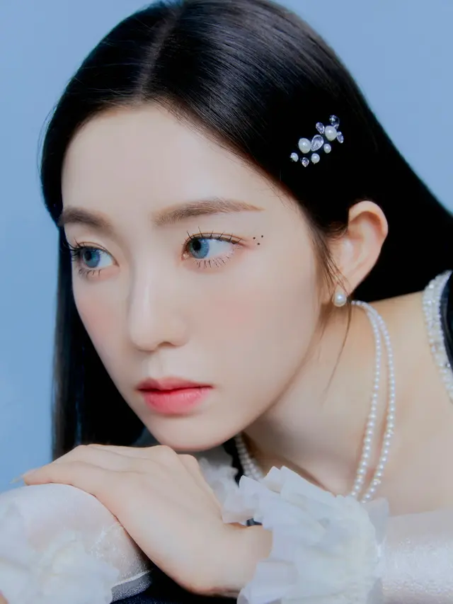 Irene Red Velvet