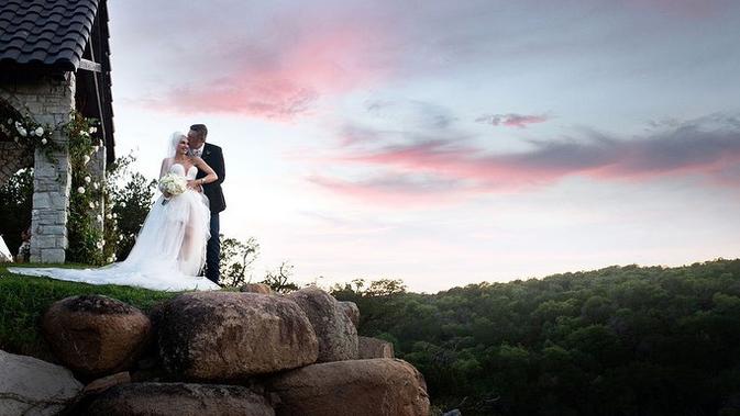 Gwen Stefani Bergaun Pengantin Rancangan Vera Wang Saat Dinikahi Blake Shelton - Vimarsana News