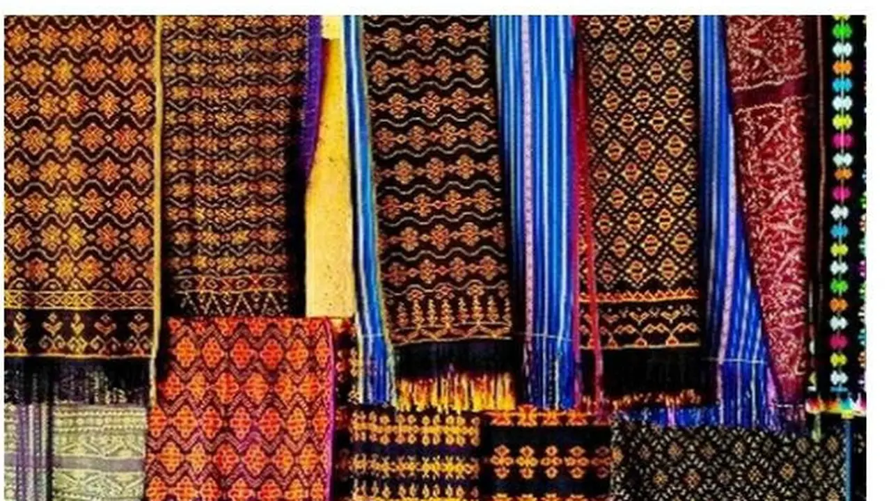 Ende dan Gringsing tampil memukau saat gelaran New York Indonesia Fashion Week pada Sabtu, 11 Februari 2023 lalu.