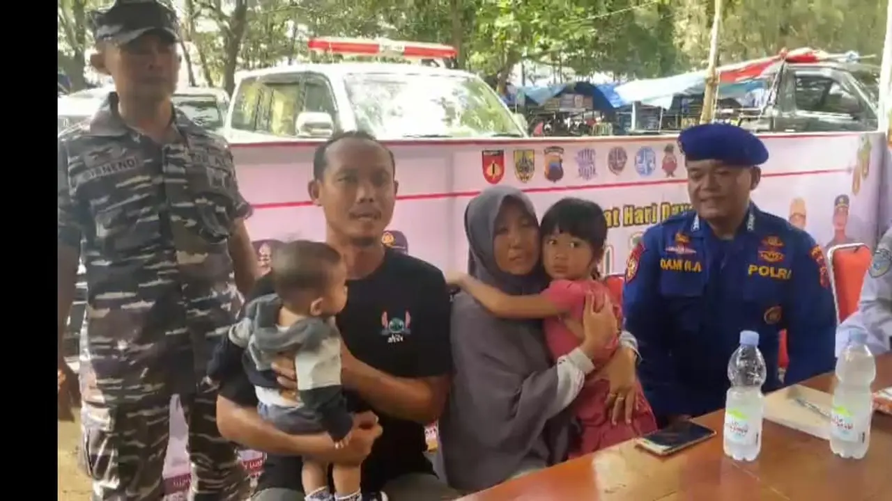 Polisi pertemukan anak yang dilaporkan hilang di objek wisata Pantai Widuri, Pemalang. (Foto: Liputan6.com/Polres Pemalang)