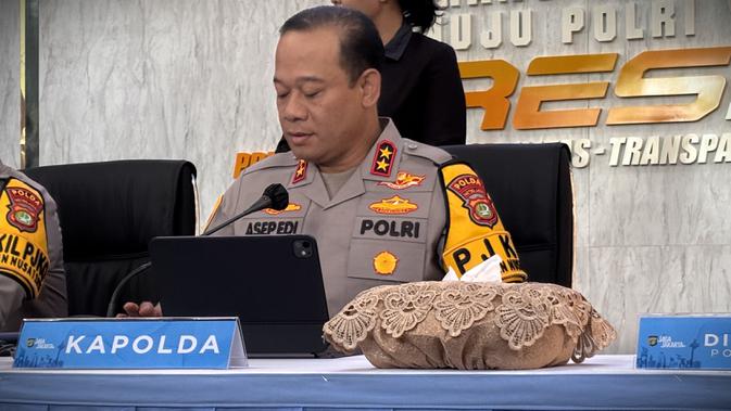 Policija v Džakarti potrdila verodostojnost diplome predsednika Widoda, Roy Suryo osumljen