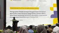Sekretaris Kementerian Koordinator bidang Perekonomian Susiwijono Moegiarso dalam sambutannya di acara Talkshow Implementasi Perizinan Berusaha Berbasis Risiko, di Kantor Kementerian Perekonomian, Jakarta, Rabu (29/5/2024). (Tira/Liputan6.com)