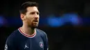 Lionel Messi memang belum mampu memenuhi ekspektasi fans Paris Saint-Germain. Namun, kedatangannya ke Parc des Princes membawa dampak besar terhadap pemasaran klubnya. PSG diketahui telah menjual hampir satu juta jersey Messi menurut Goal. (AFP/Franck Fife)