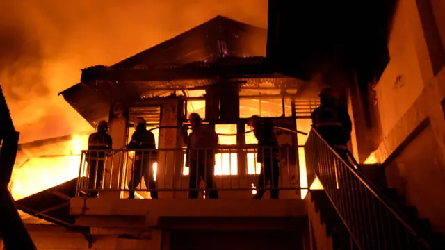 Apartemen Terbakar