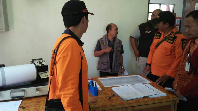 Gunung Agung Waspada