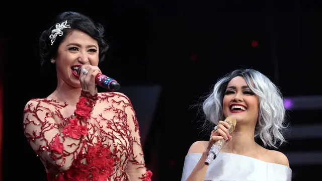 [Bintang] Julia Perez - Dewi Perssik