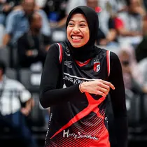 Pemain Red Sparks, Megawati Hangestri tersenyum saat menghadapi tim putri Indonesia All Star pada laga ekshibisi bola voli fun volleyball di Indonesia Arena, Senayan, Jakarta, Sabtu (20/4/2024). Red Sparks menang 3-2 (25-17, 25-15, 19-25, 18-25 dan 15-12). (Bola.com/Bagaskara Lazuardi)