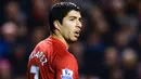 Luis Suarez menjadi penyerang mematikan di Liga Inggris bersama Liverpool sebelum hengkang ke Barcelona pada 2014. Ia tercatat telah mencetak 69 gol dan 39 assist dari 110 penampilannya. Namun, Suarez tak pernah merasakan gelar Liga Inggris. (AFP/Paul Ellis)