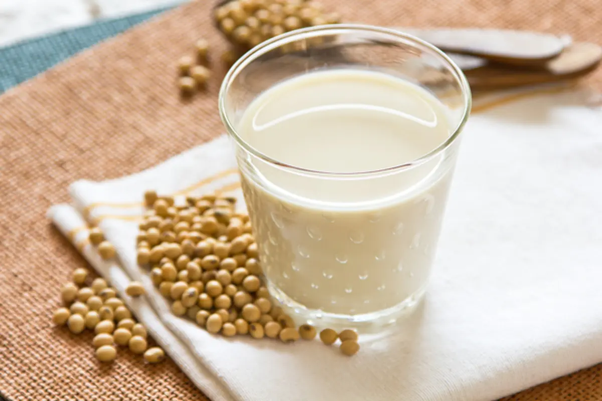 Raih Berat Badan Ideal dengan Rutin Minum Susu Kedelai