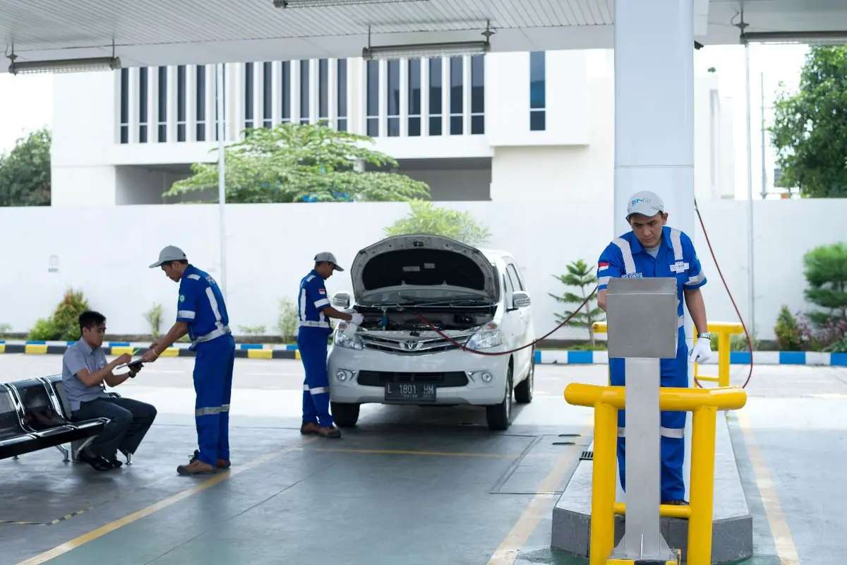 PGN menginisiasi program gas bumi untuk transportasi darat dan kapal nelayan tradisional, akan menggunakan CNG. Kendaraan tersebutn akan dikonversi bahan bakar dari menggunakan BBM menjadi Bahan Bakar Gas (BBG). (Dok PGN)