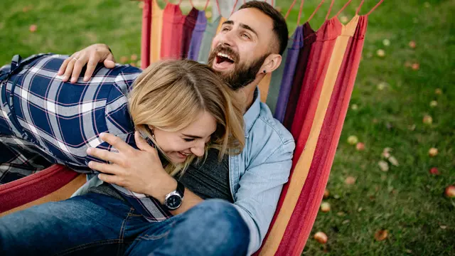 Dari Perhatian sampai Quality Time, Intip Gaya Cinta 3 Pasangan Zodiak