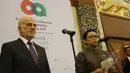 Menlu Retno Marsudi (kanan) menerima Menlu Irak Ibrahim al-Jaafari disela acara KAA ke-60 di JCC, Jakarta (19/4/2015). Pertemuan membahas mengenai kerjasama penanggulangan terorisme terkait dengan gerakan radikal ISIS. (Liputan6.com/Herman Zakharia)