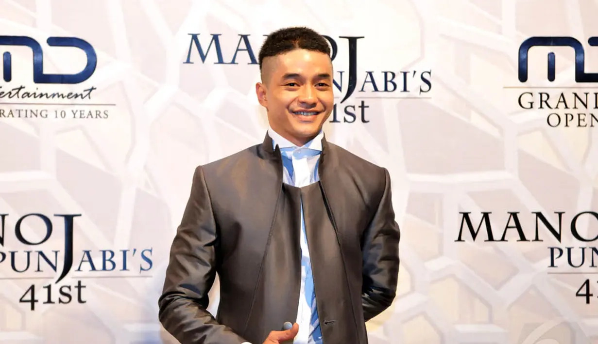 Adly Fairuz dan Shireen Sungkar pernah menjalin cinta lokasi, Namun, kisah mereka kandas dan Shireen menikah dengan Teuku Wisnu pada 17 November 2013. (Liputan6.com/Panji Diksana)