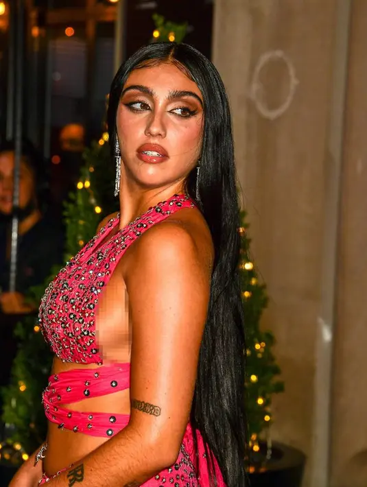 Potret Lourdes Leon Putri Madonna pamer bulu ketiak di Met Gala 2021. (Sumber: TPG Images via Kapanlagi.com)