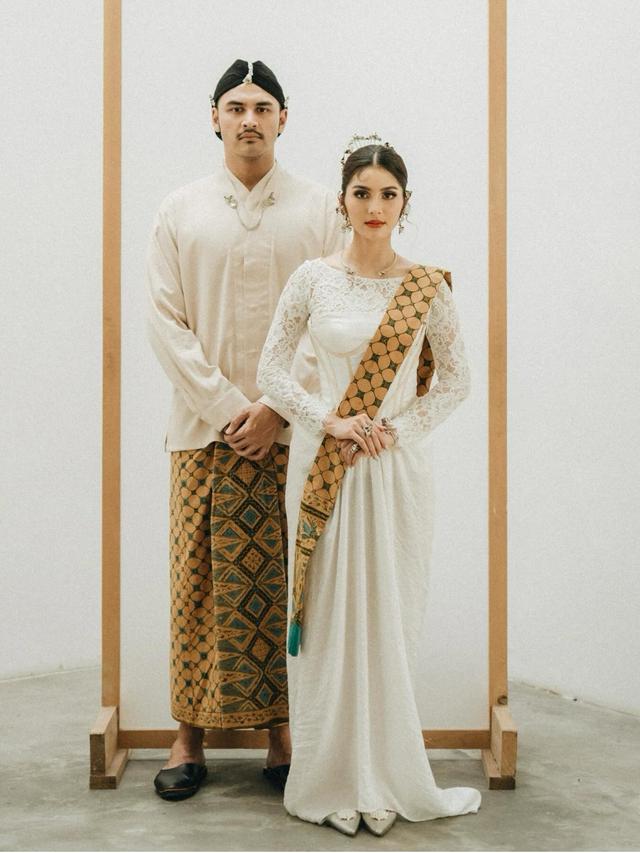 Tampil Serasi, Ini 8 Momen Prewedding Bintang FTV Debi Sagita dan Marco Ivanos